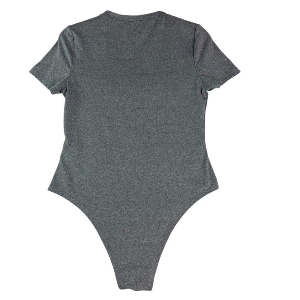 Women’s Gray Short Sleeve Bodysuit Size Large Stretchy Fitted Snap Closure - Picture 3 of 9